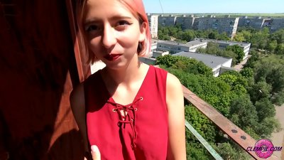 Student Sensueel suig 'n vreemdeling in die buiteland - Cum On His Face